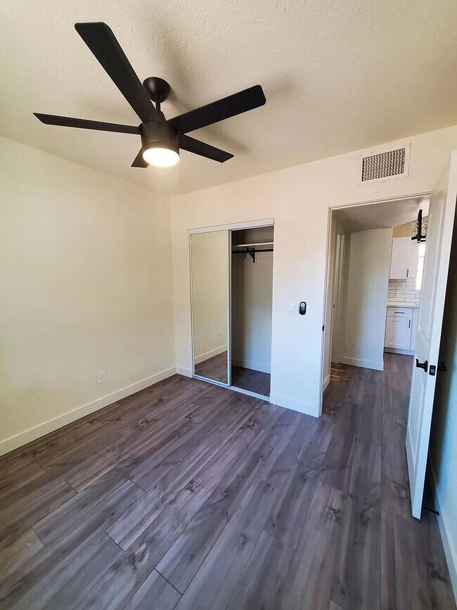 Foto del edificio - CHARMING 1-BEDROOM HOME NEAR DOWNTOWN GLENDALE