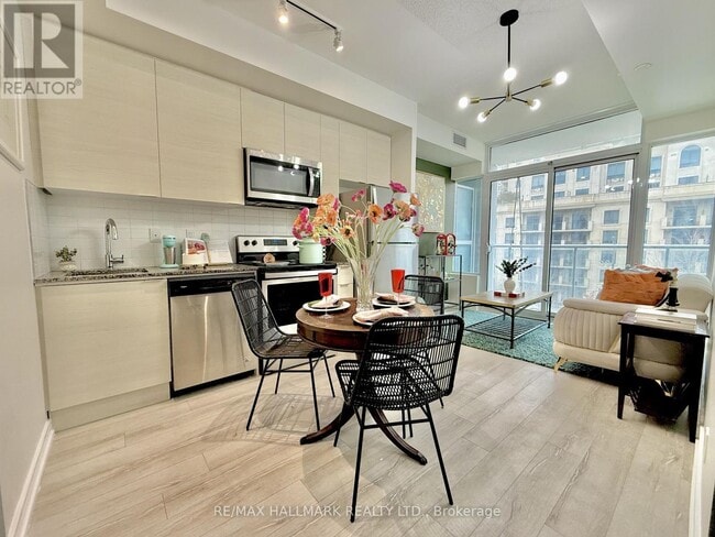 Photo du bâtiment - 621 Sheppard Ave E