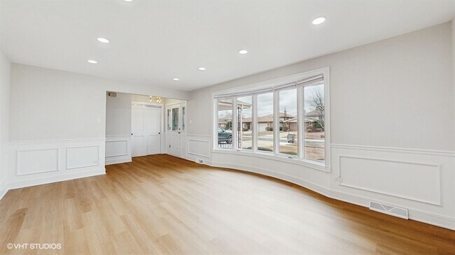 Foto del edificio - 15405 Tulip Ct
