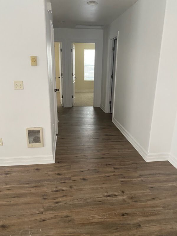 Building Photo - 17 7th Ave W