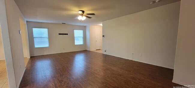 Foto del edificio - 3727 Fringe Breeze