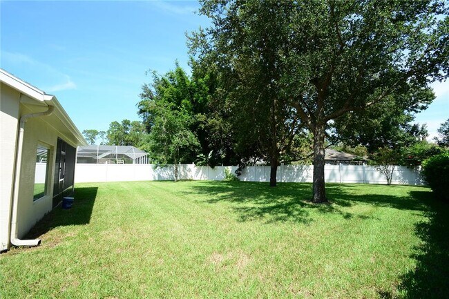 Foto del edificio - 11 Ellsworth Dr