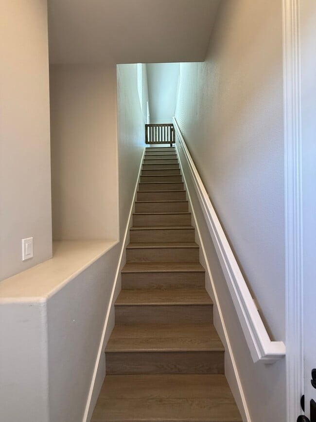 Foto del edificio - Updated 2 Bedroom/ 2 Bathroom Duplex in Coffee Park!
