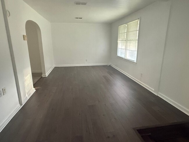 Photo - Cute 2/1 for rent House