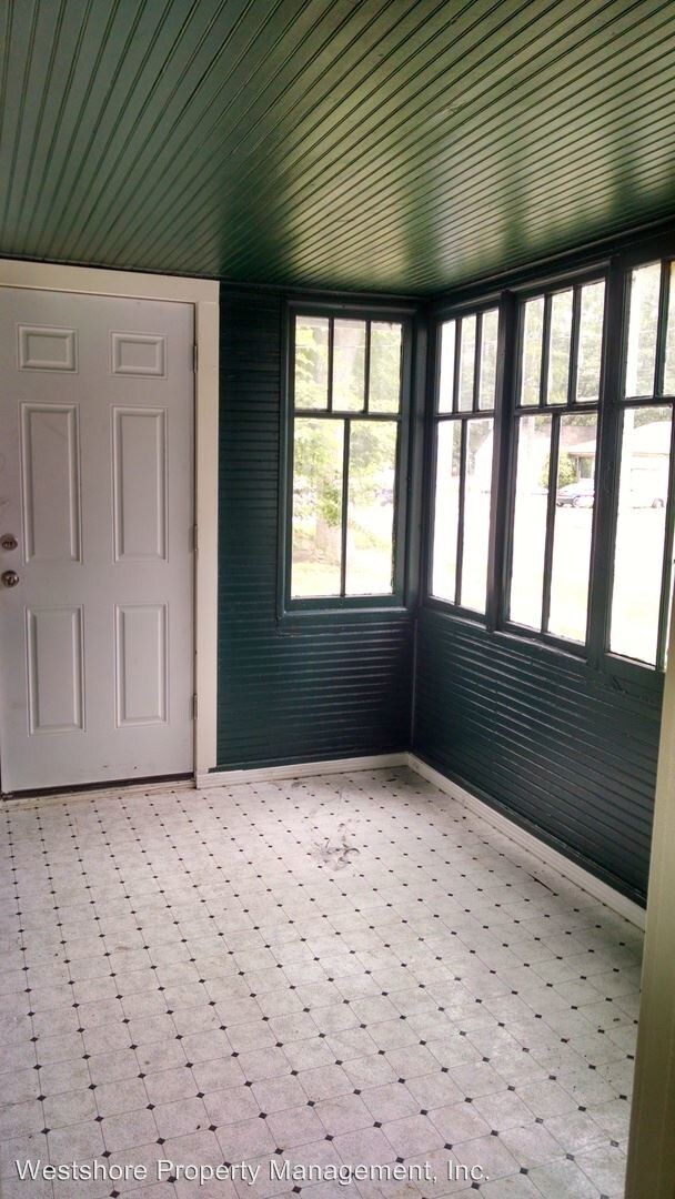 Building Photo - 2 br, 1 bath House - 3237 Waalkes St.