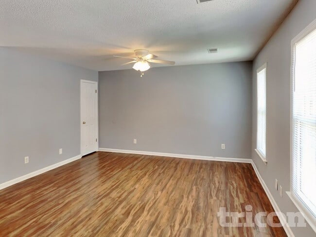 Building Photo - 21 Winslow Ct