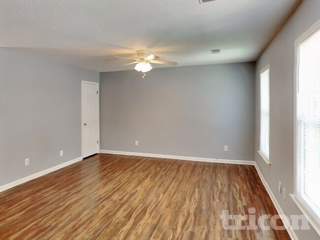 Foto del edificio - 21 Winslow Ct