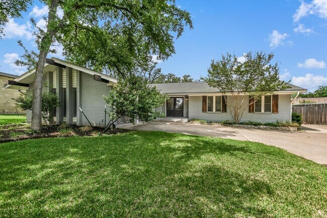 Foto del edificio - 306 Briarwood Trail