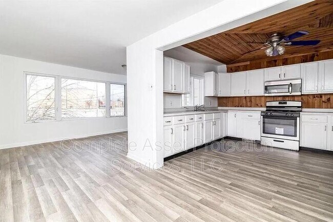 Foto del edificio - 1431 Brown Ave