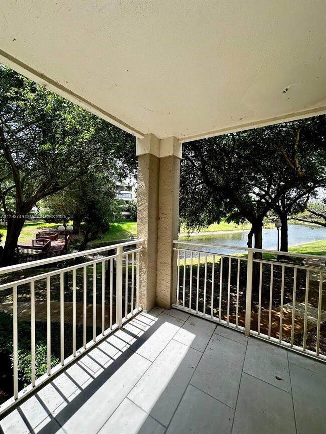 Building Photo - 1725 Palm Cove Blvd