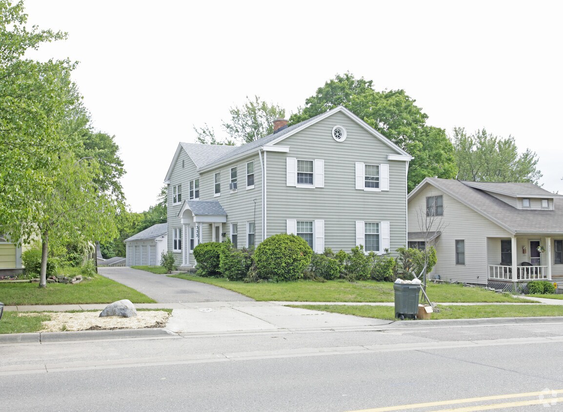 Primary Photo - 333 Woodward Ave