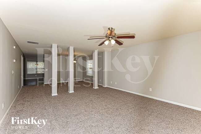 Foto del edificio - 45 Riviera Dr SE