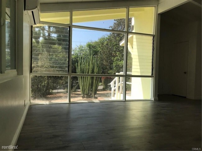 Building Photo - 3 br, 3 bath House - 181 E Alegria Ave