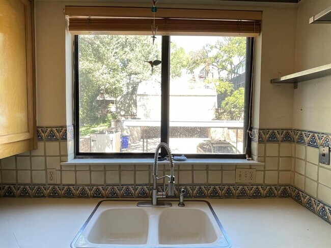 Foto del edificio - 606 W Lynn St