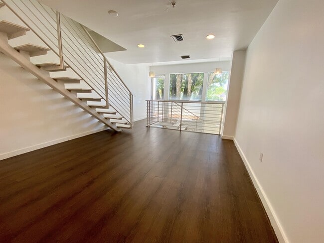 Building Photo - 1600 Michigan Ave