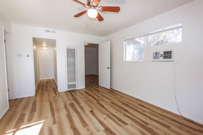 Foto del edificio - 860 Gail Gardner Way