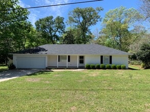 Building Photo - 4409 Holly Ln