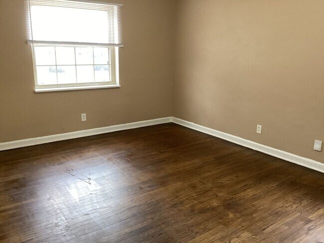 Building Photo - 110 Redder Ave 3BR/2BA (Dayton)
