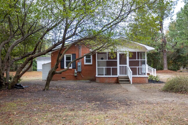 Building Photo - Welcome to this Newly Remodeled Home in a ...