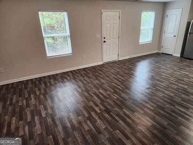 Building Photo - 437 Kildare Wy