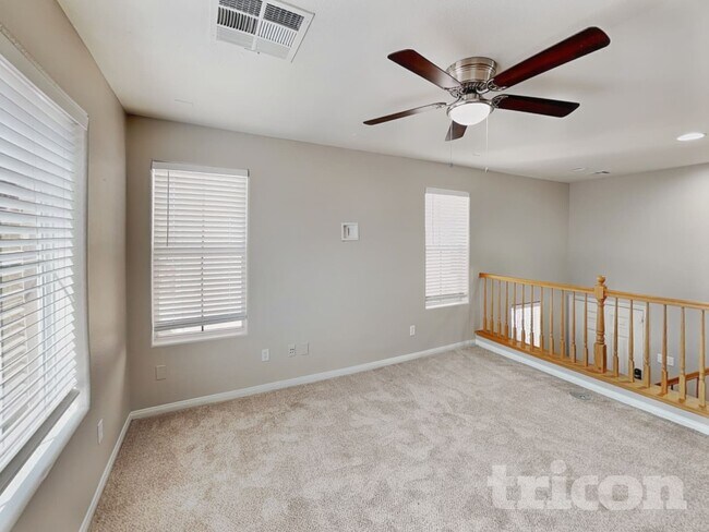 Foto del edificio - 8921 Paula Jean Ave