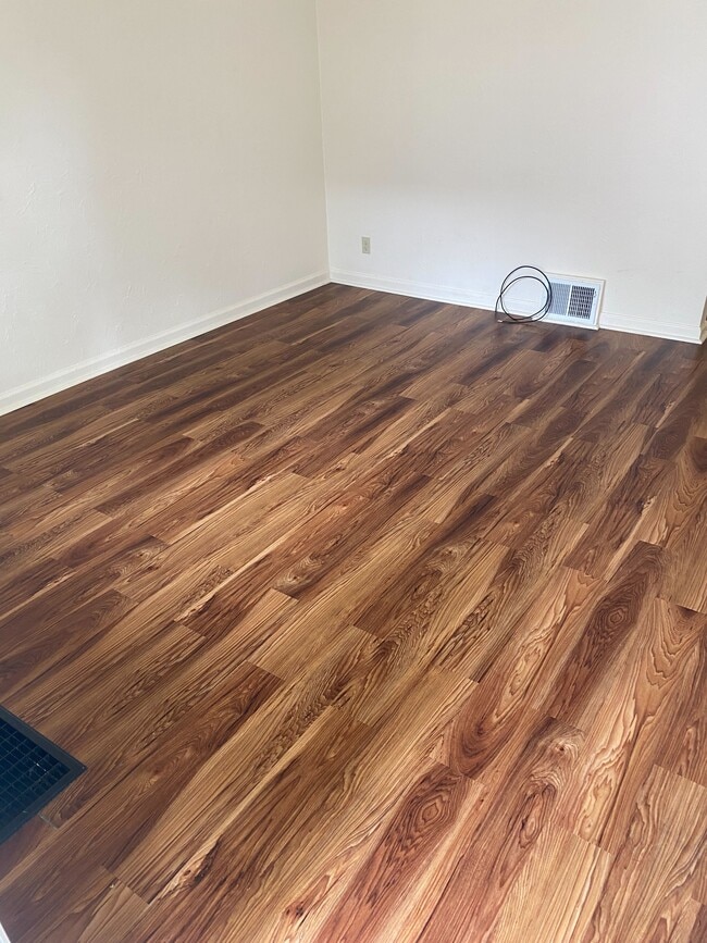 Living Room - 1102 Acorn Dr
