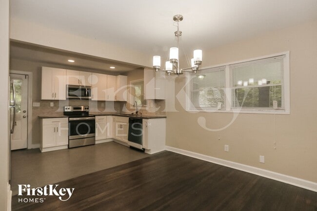 Foto del edificio - 1855 Shamrock Dr