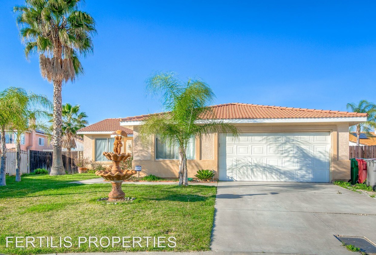 Foto principal - 16212 Breezewood St