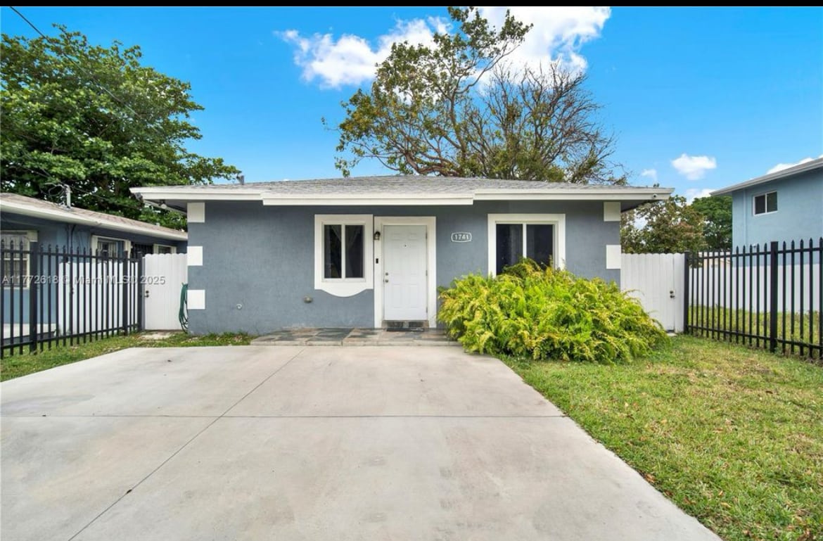 Foto principal - 1741 NW 68th St