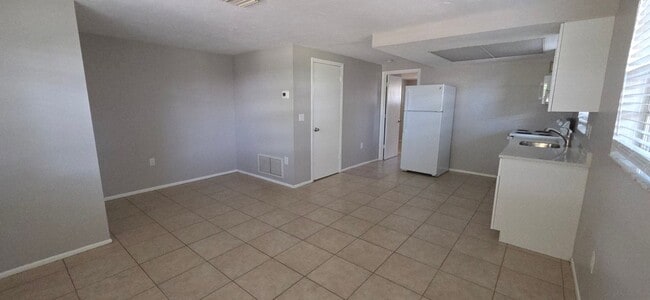 Building Photo - 611 Osceola Rd