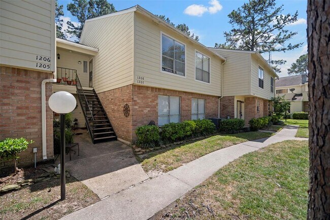 Building Photo - 14515 Wunderlich Dr
