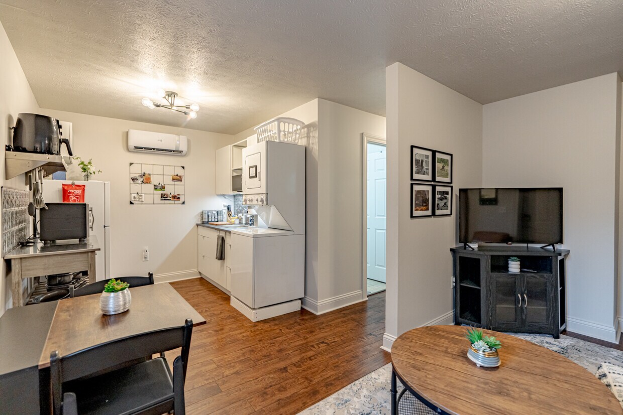 Foto principal - 306 Main St