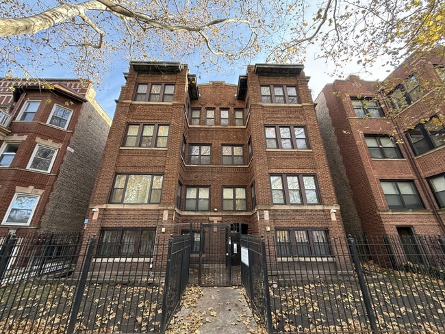 Building Photo - 6035 S Saint Lawrence Ave