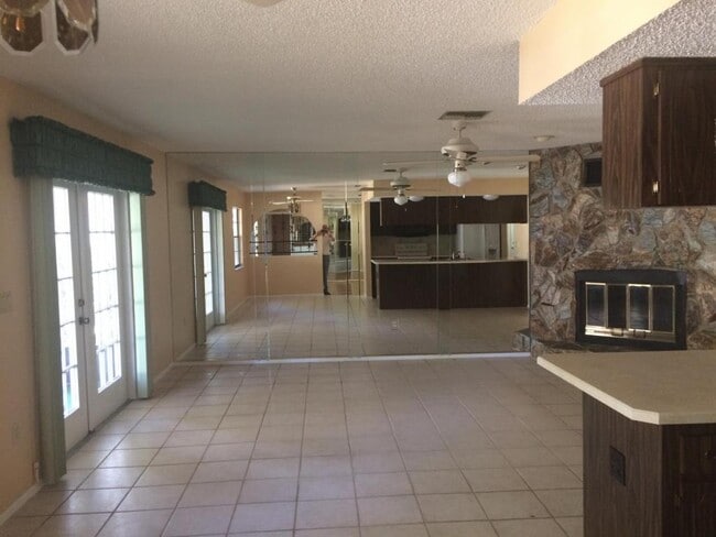 Building Photo - 12609 Shadow Ridge Blvd