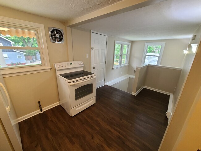 Kitchen3 - 1303 21st St NW
