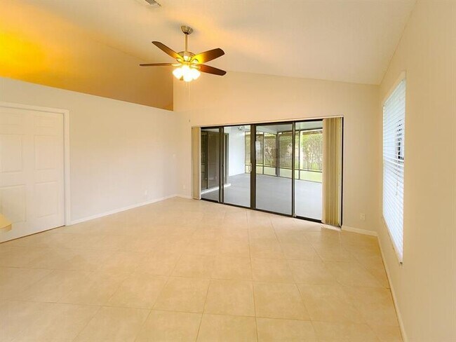 Foto del edificio - 1853 NW 109th Ave
