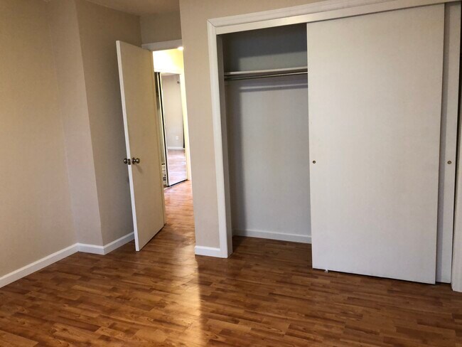 Generous Closet Space - 13 Presidential Dr