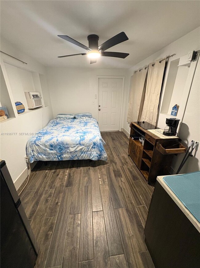 Building Photo - 2315 Cleveland St