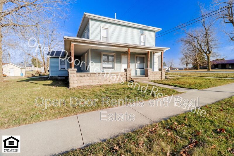 Primary Photo - 590 S Wayne St