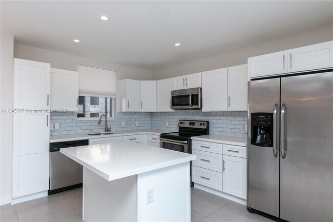 Foto del edificio - 555 E Dania Beach Blvd