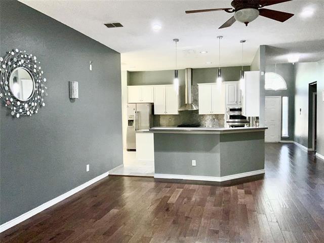 Building Photo - 9709 Raven Ln