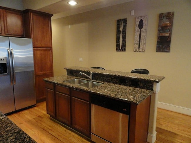 Building Photo - 58 Briar Hollow Ln
