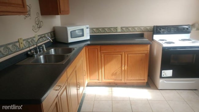 Foto del edificio - 2 br, 2 bath House - 631 Market Street