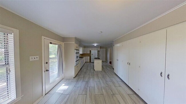 Foto del edificio - 841 Hillside Dr