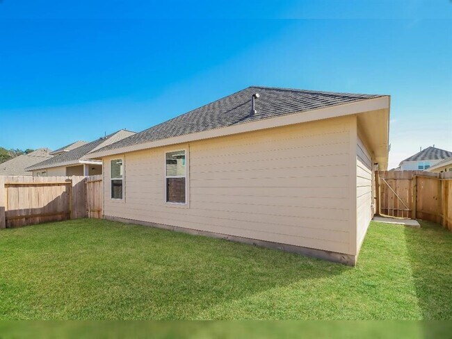 Building Photo - 2540 Shad Dr