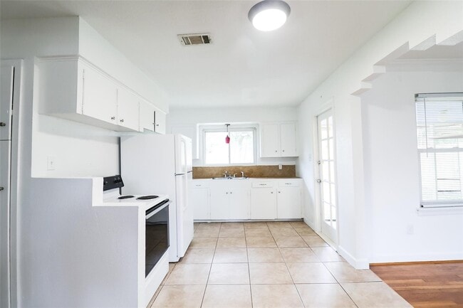 Building Photo - 4513 Nina Lee Ln