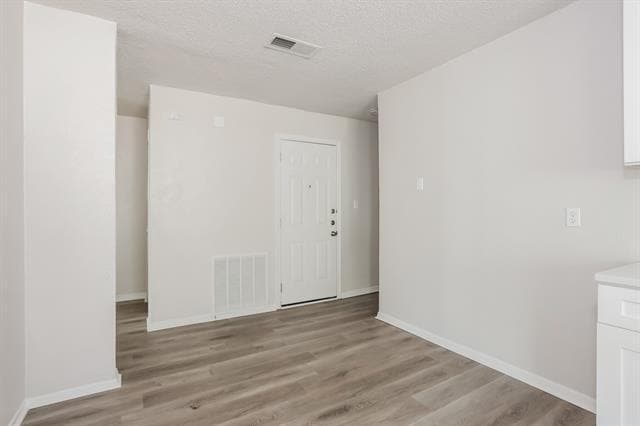 Foto del edificio - 5037 Collingwood Dr