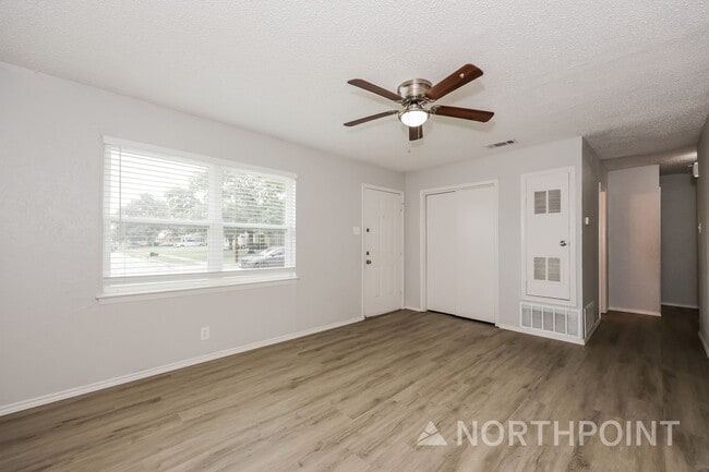 Building Photo - 2 BR/1BA | Newly Renovated Single Family Home | 1-Car Covered Parking | Gated backyard