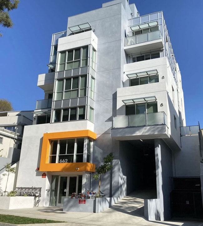 662 Kelton Avenue, Westwood CA 90024 - 662 Kelton Ave
