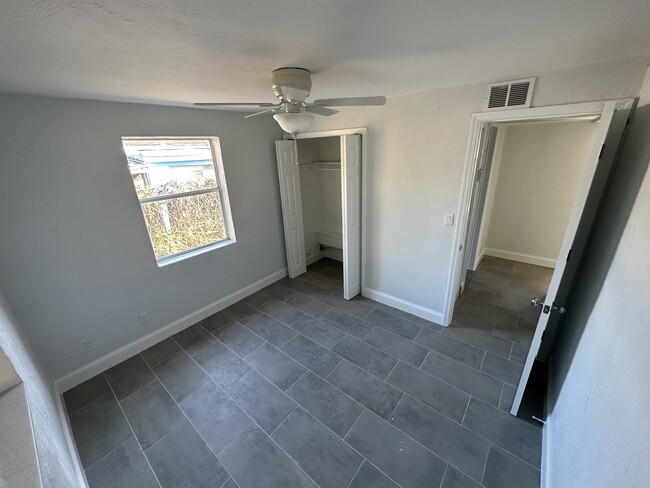 Building Photo - 148 Holland Rd
